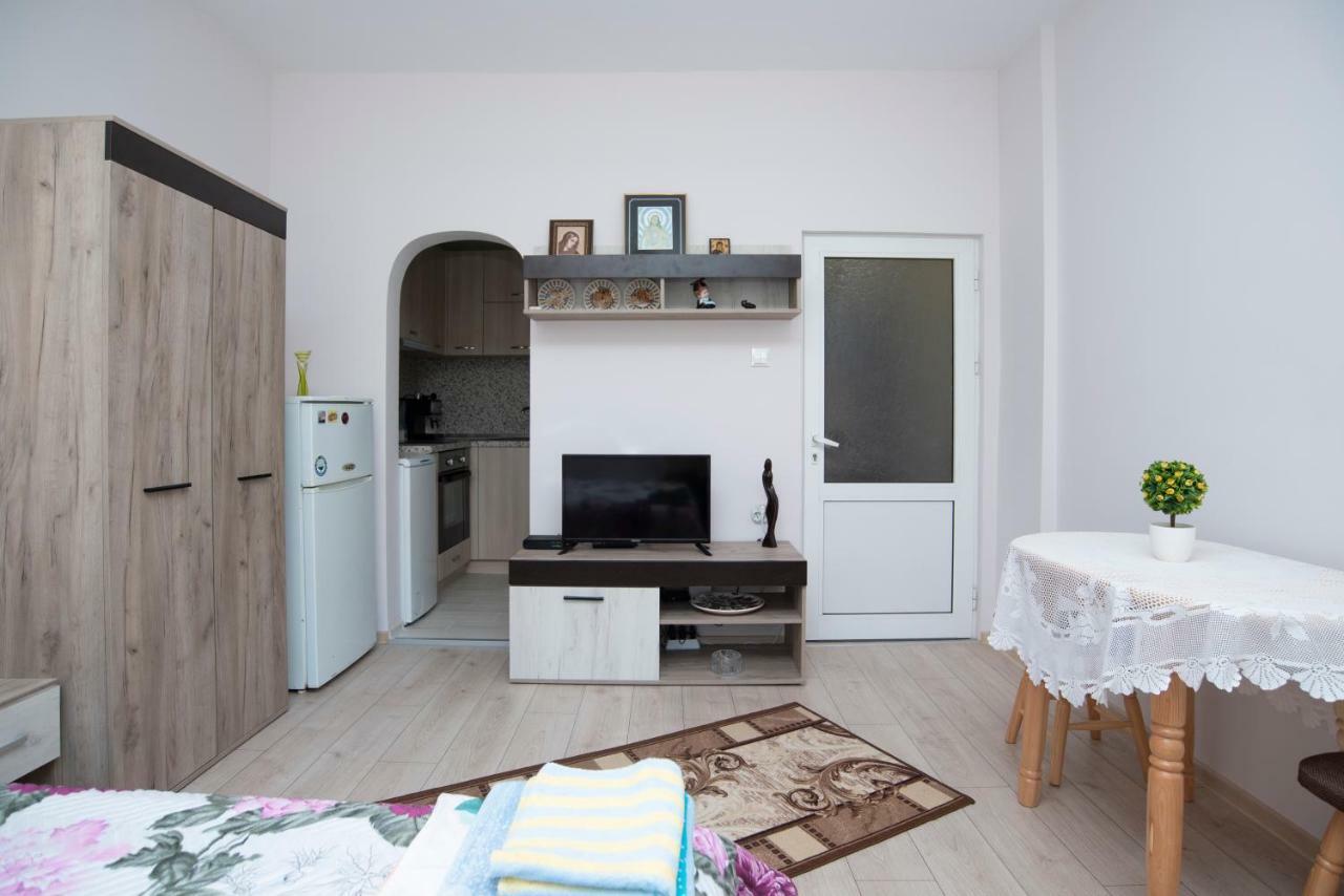 Lynn'S Oasis-Ocean Touch In Core Downtown Leilighet Burgas by Eksteriør bilde